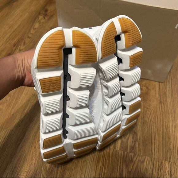 ON CLOUD COAST white running athletic training shoes sneakers women’s 9 new - Picture 5 of 8